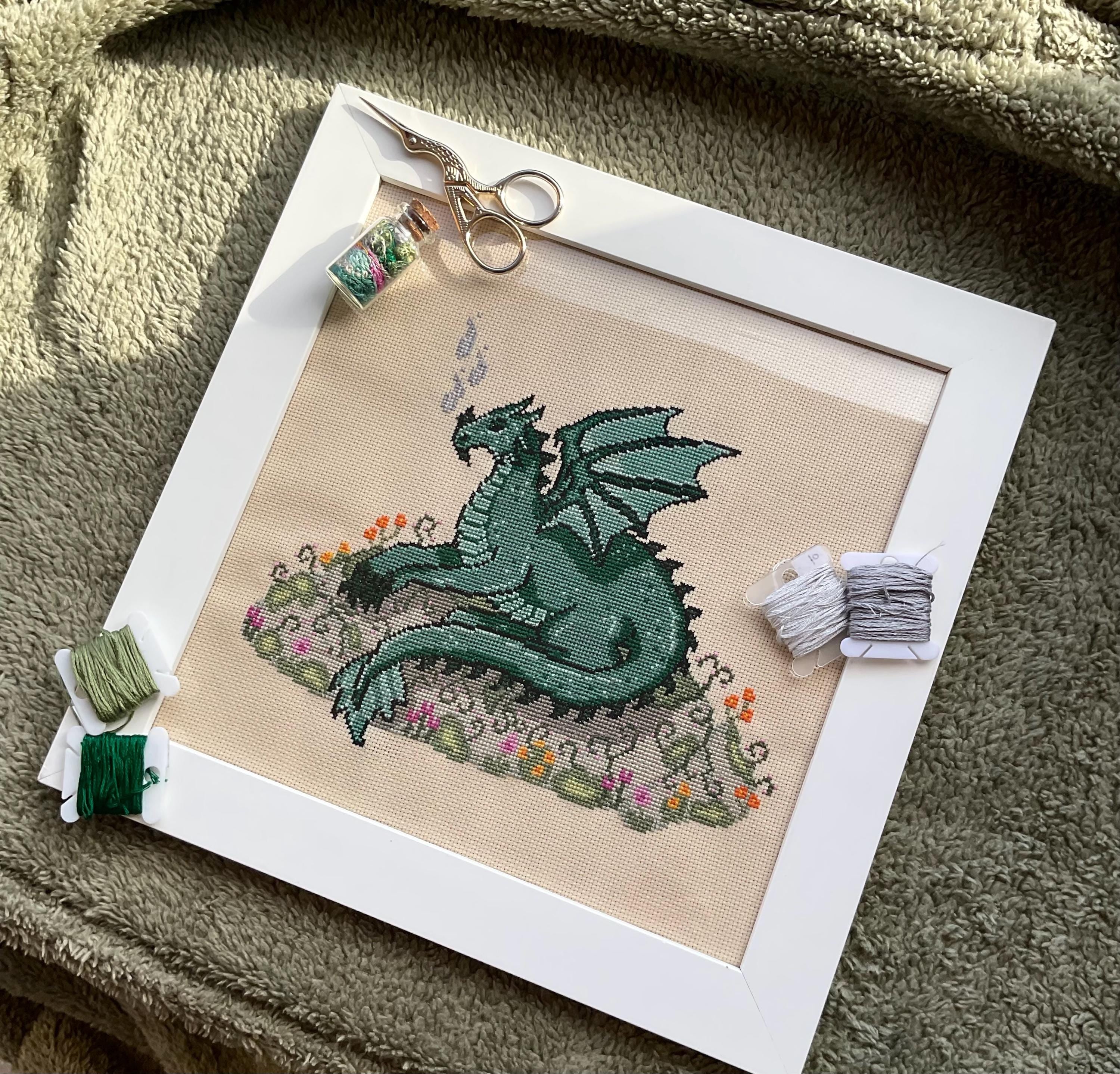 Modèle point de croix dragon