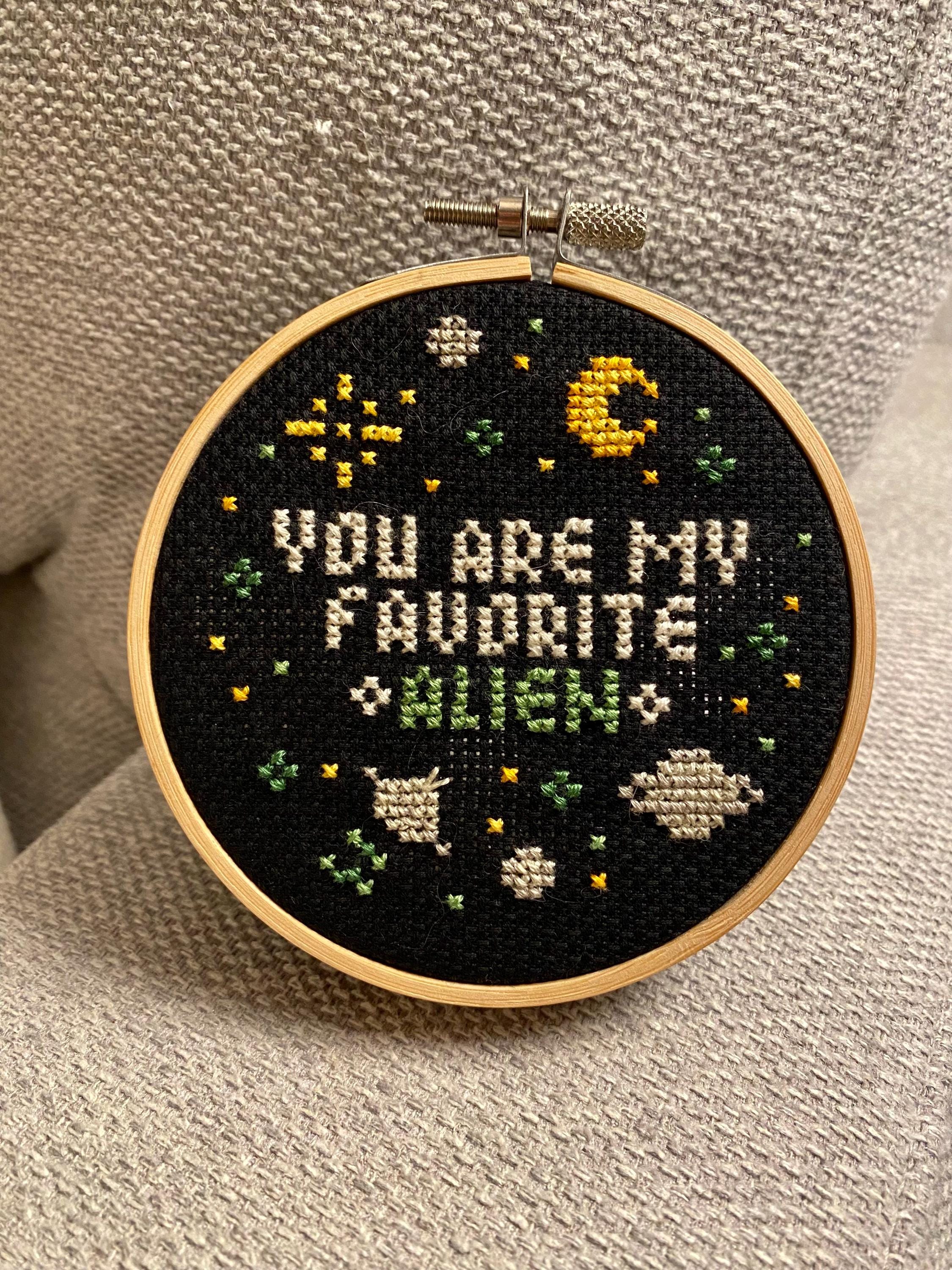 Modèle point de croix youre my favorite alien