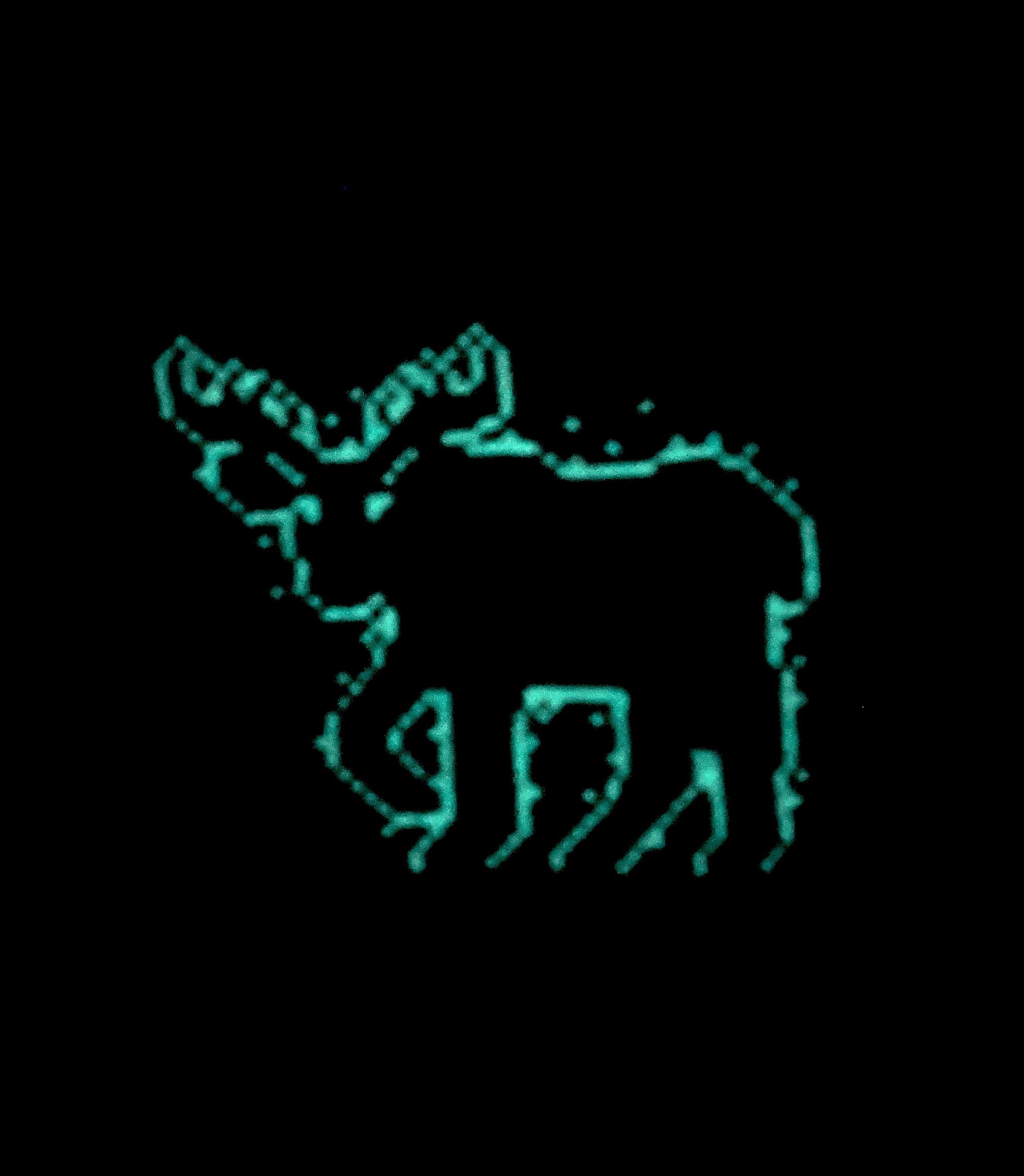 Modèle point de croix élan pixel art