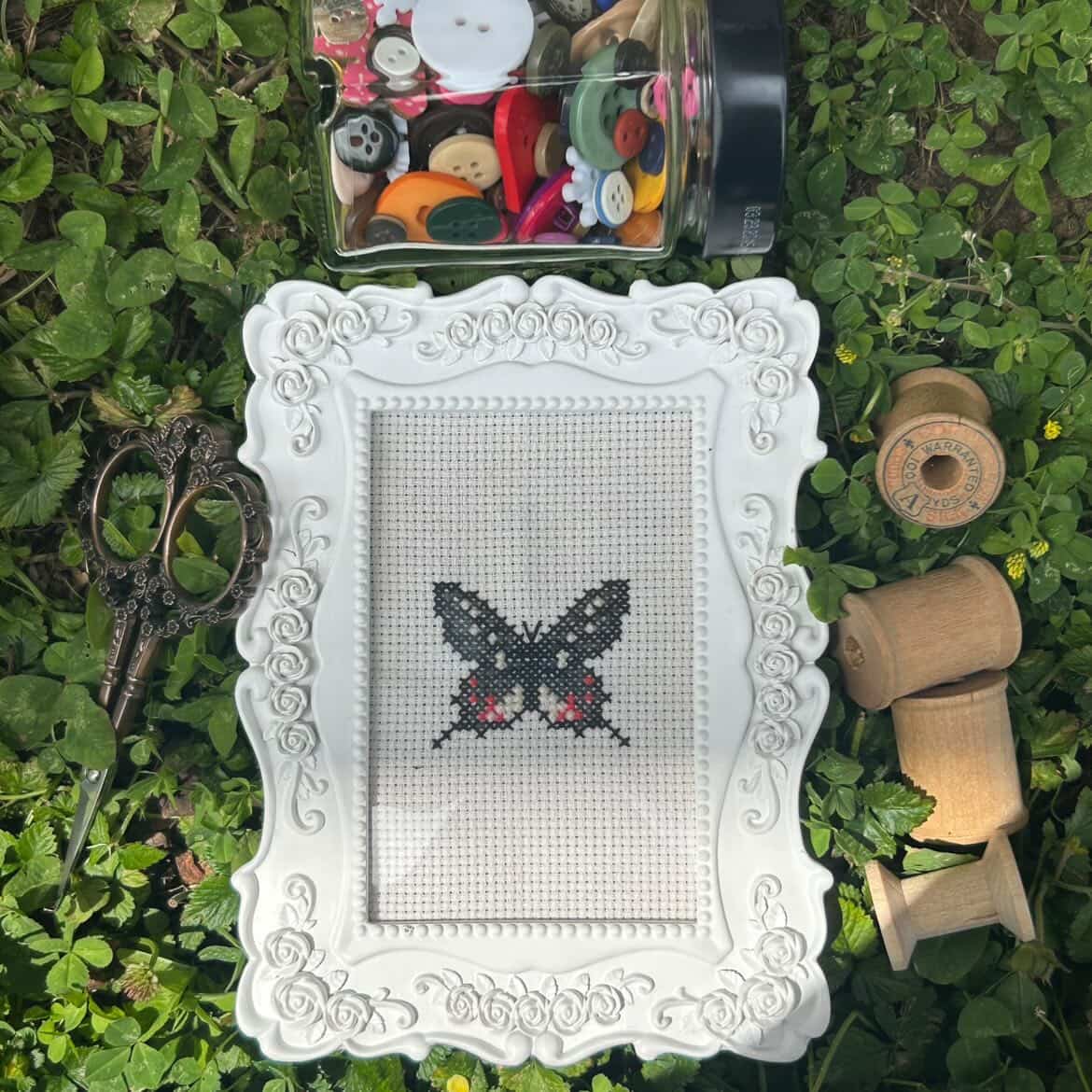 Modèle de point de croix papillons pixel art