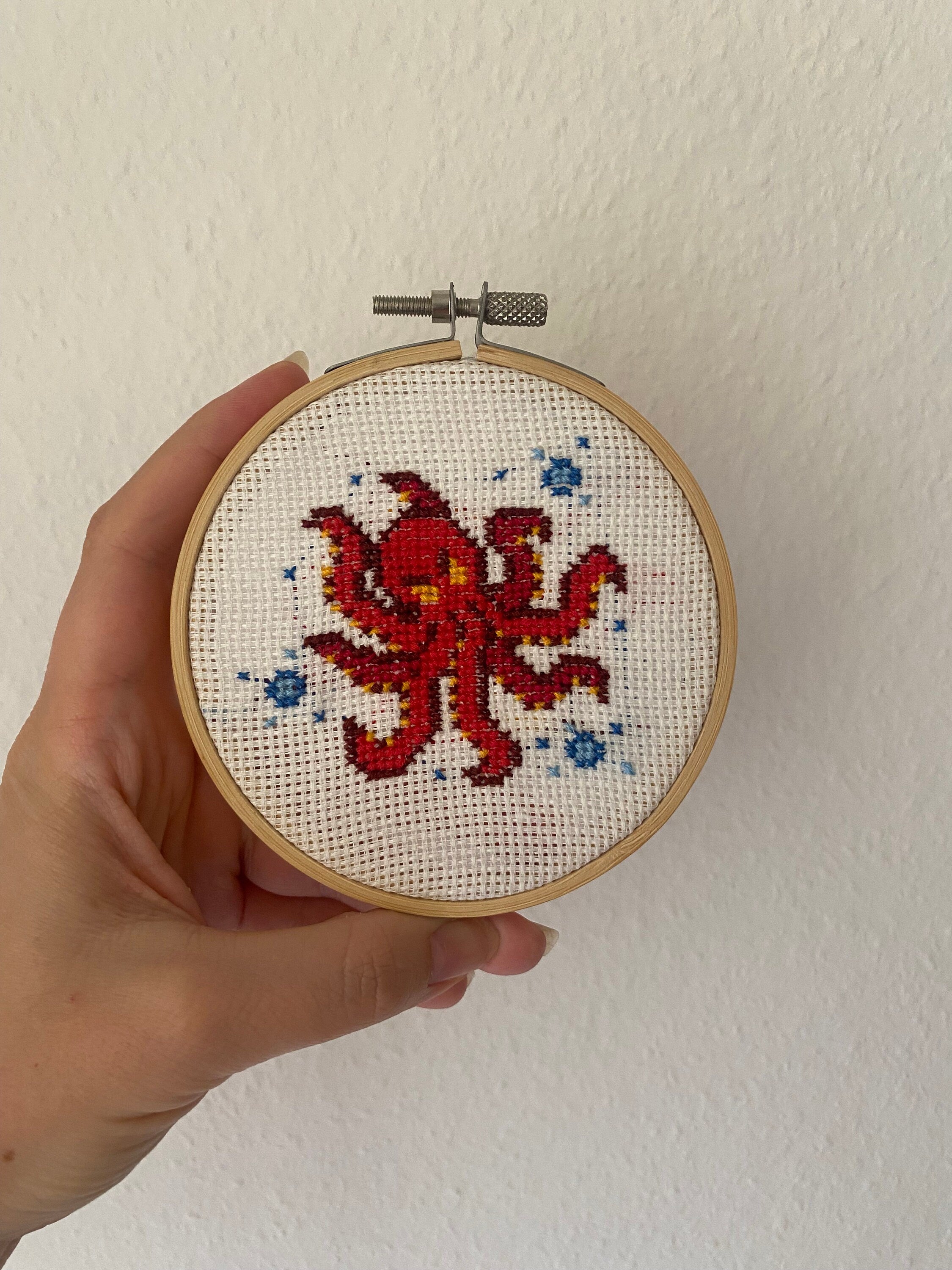 Modèle point de croix kraken pixel art