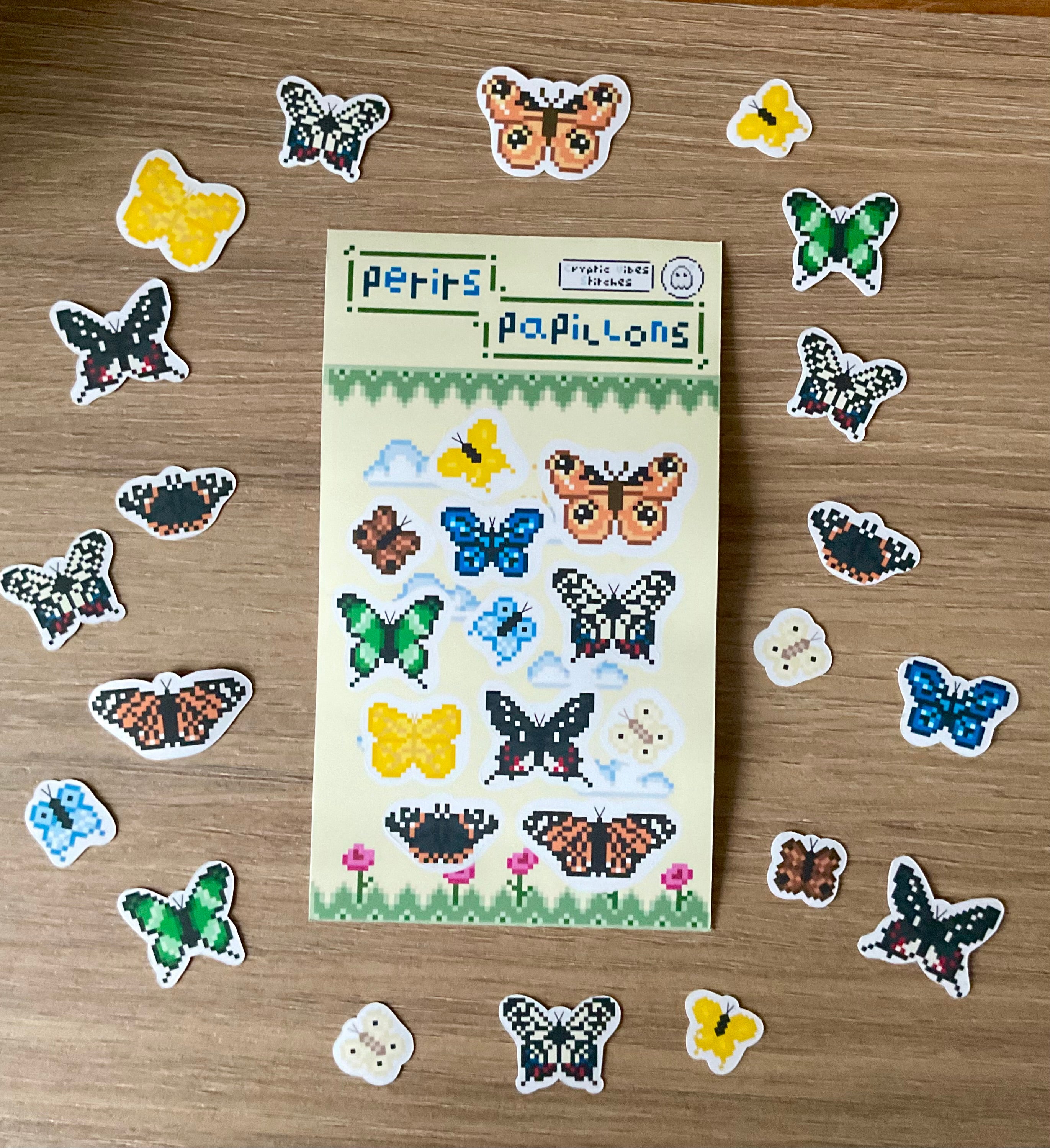Stickers papillons pixel art