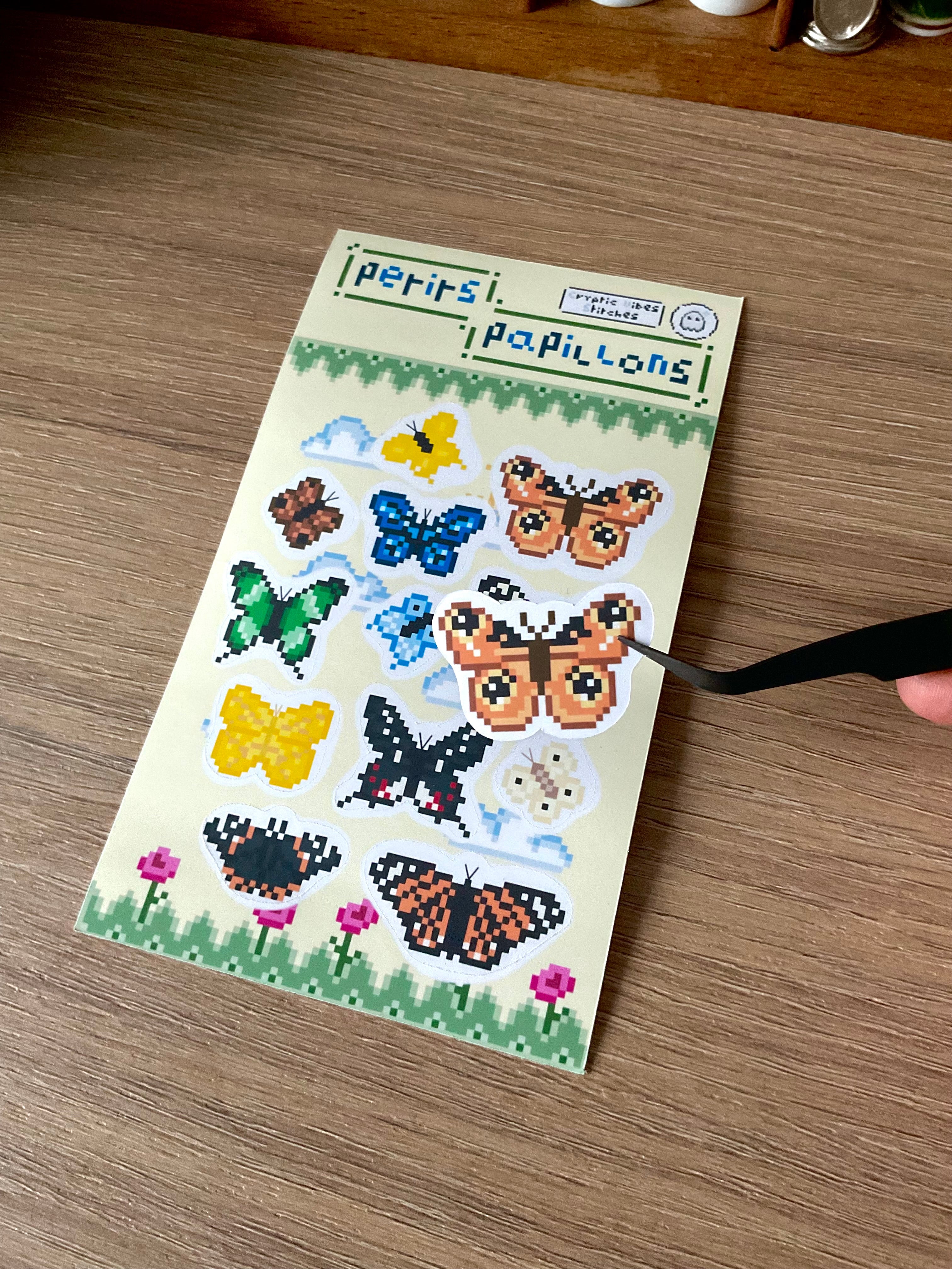 Stickers papillons pixel art
