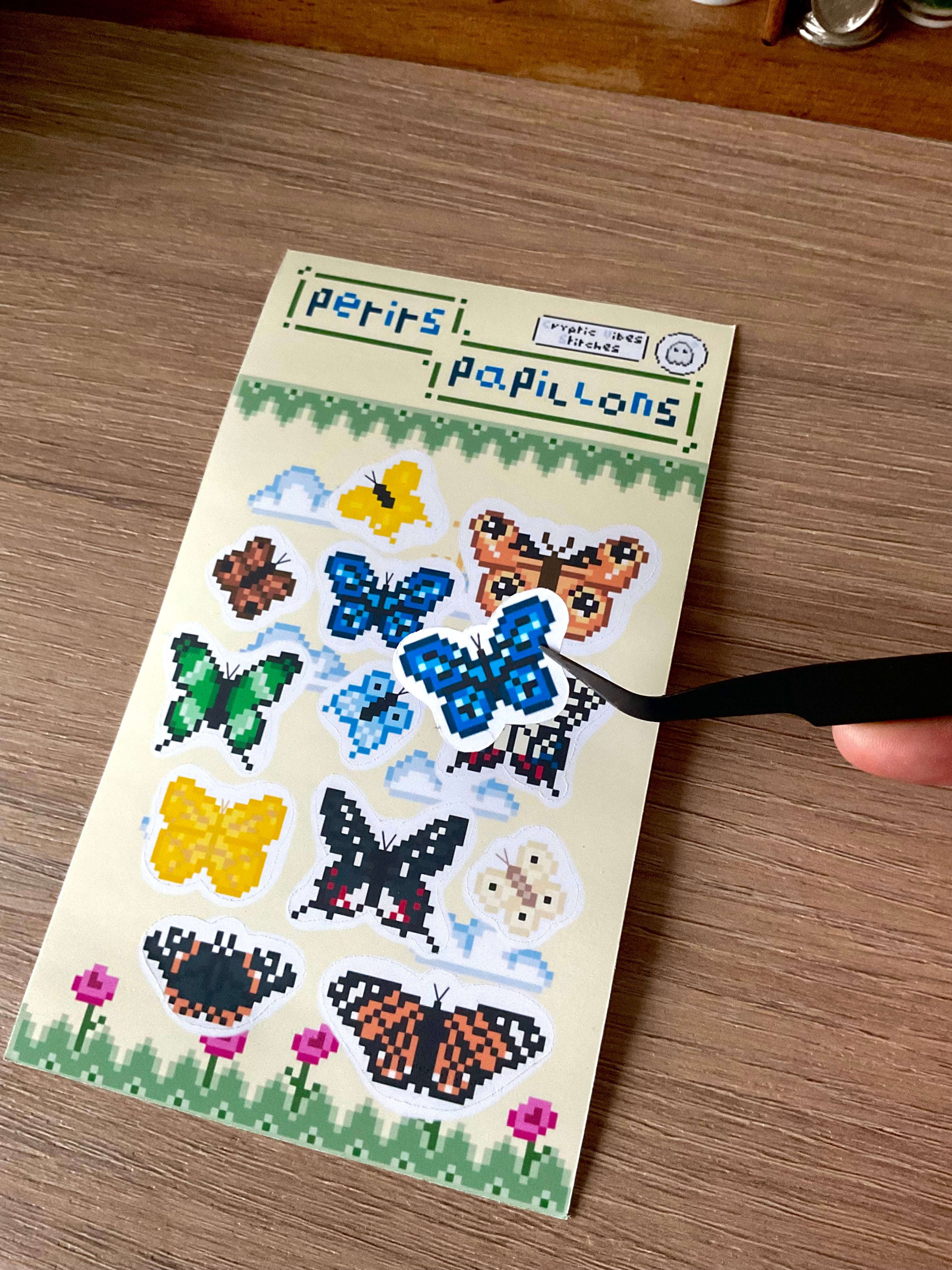 Stickers papillons pixel art