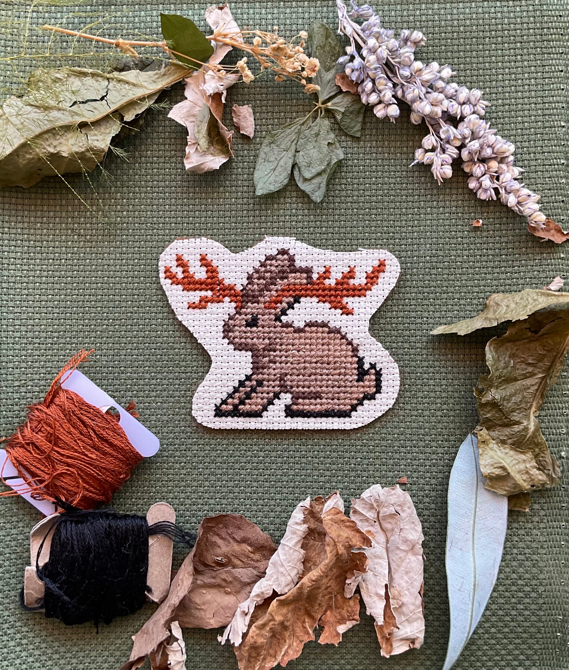 Modèle point de croix jackalope pixel art