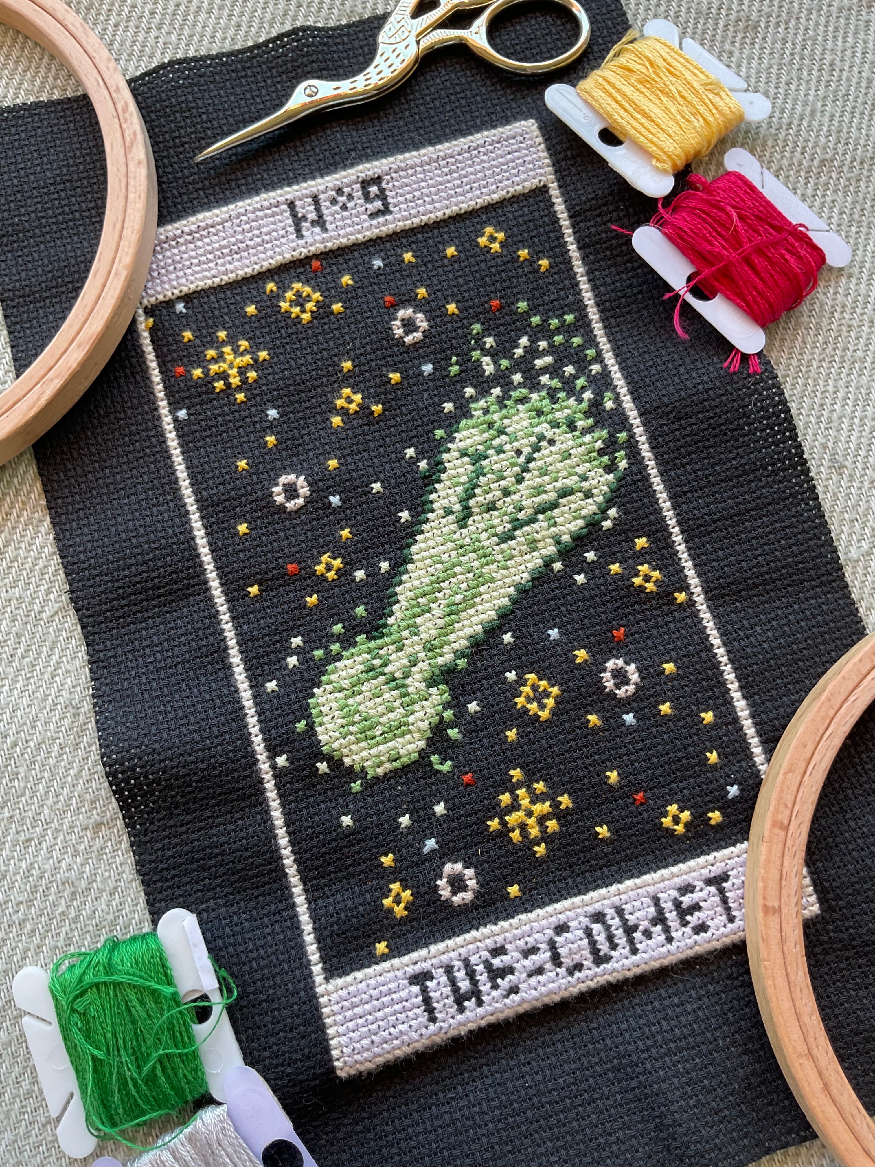 Modèle point de croix comète tarot espace pixel art