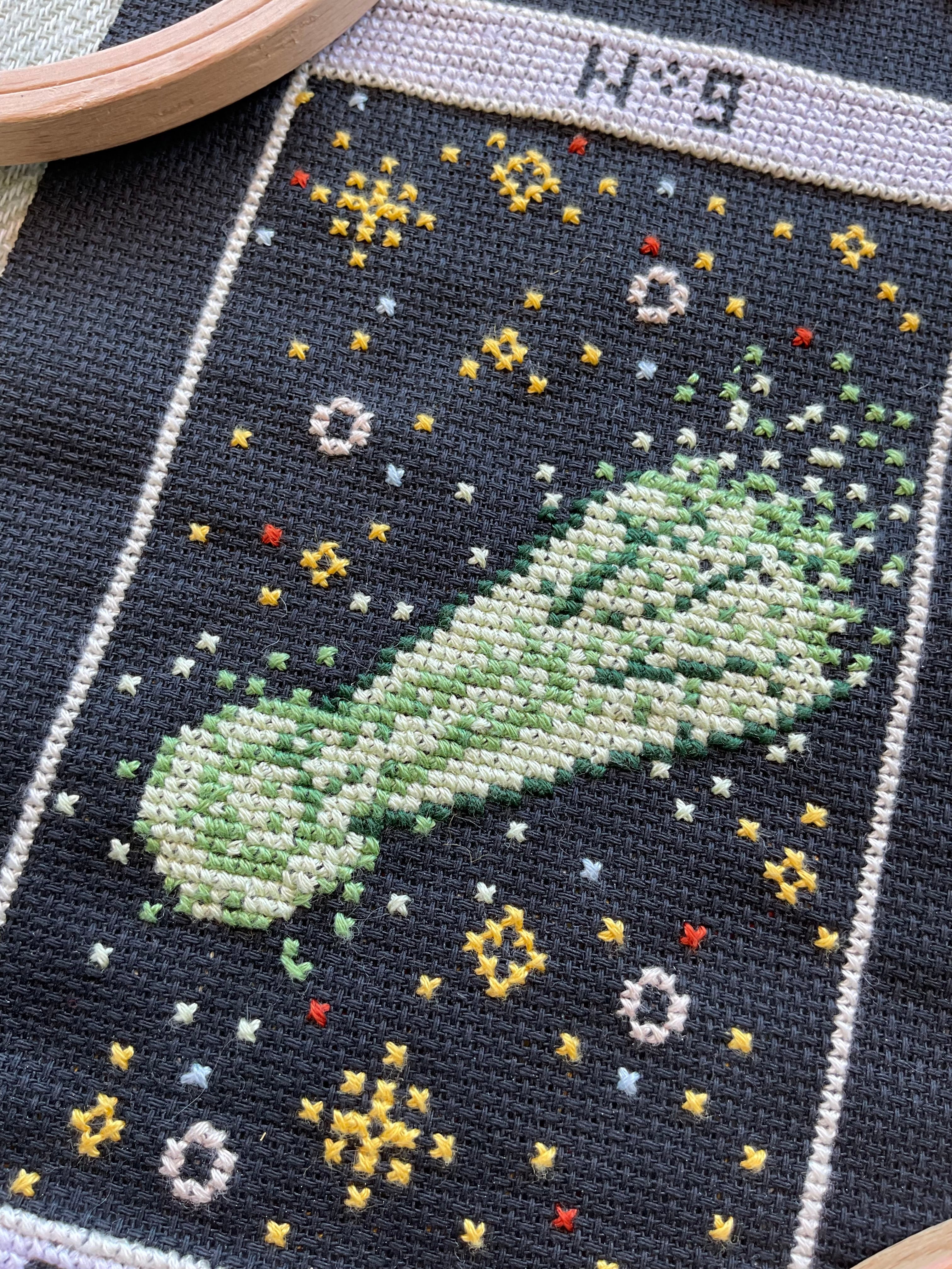 Modèle point de croix comète tarot espace pixel art