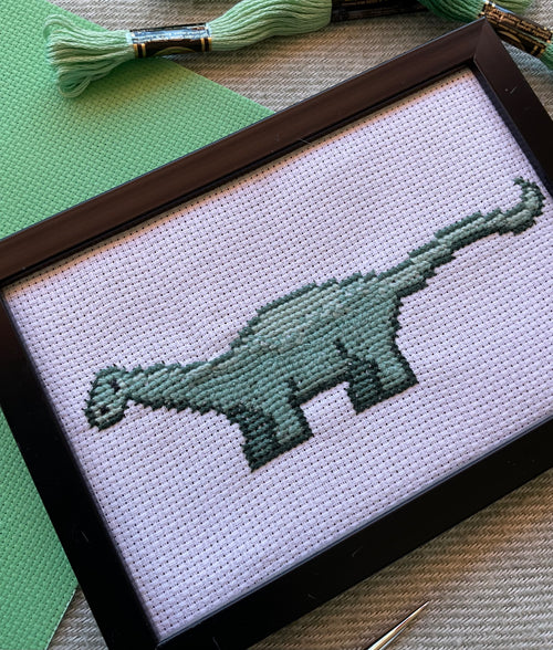 Modèle point de croix diplodocus