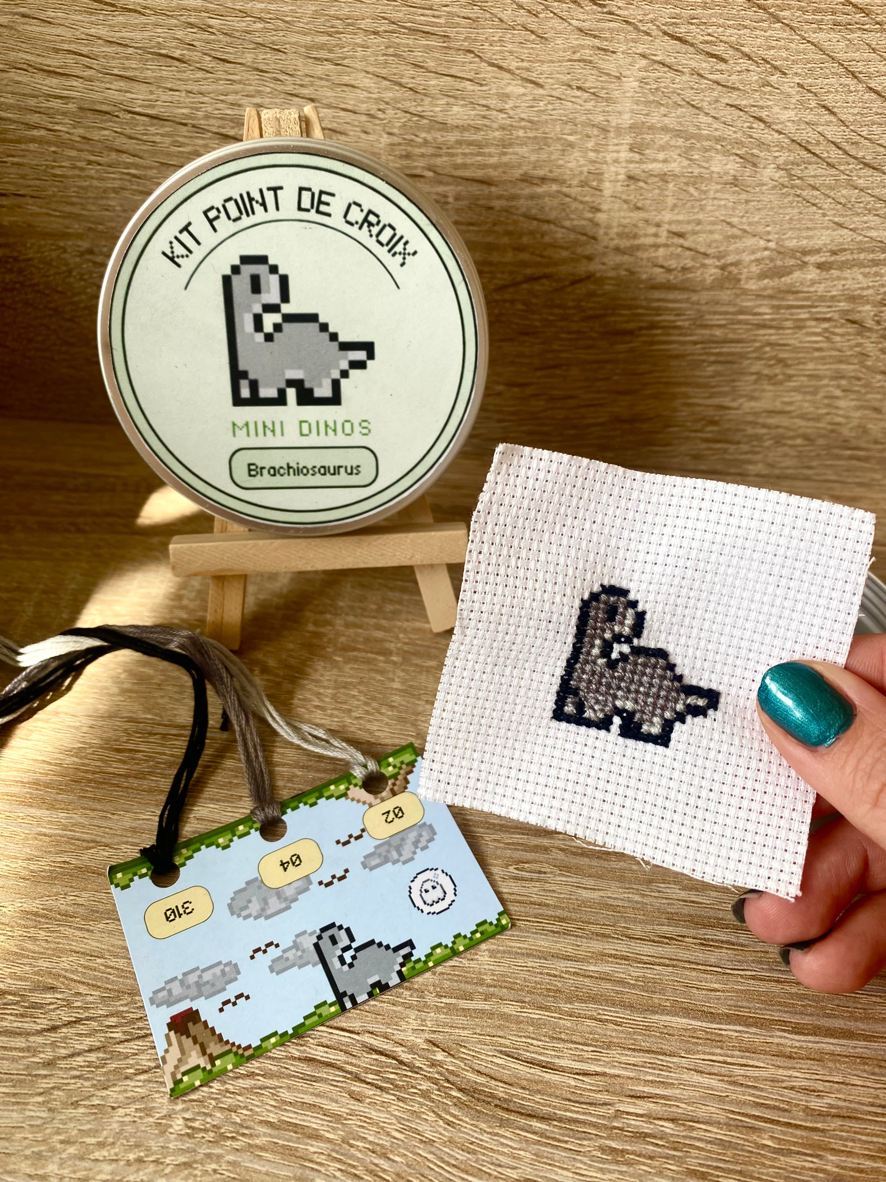 Mini Dinosaures - Kit point de croix