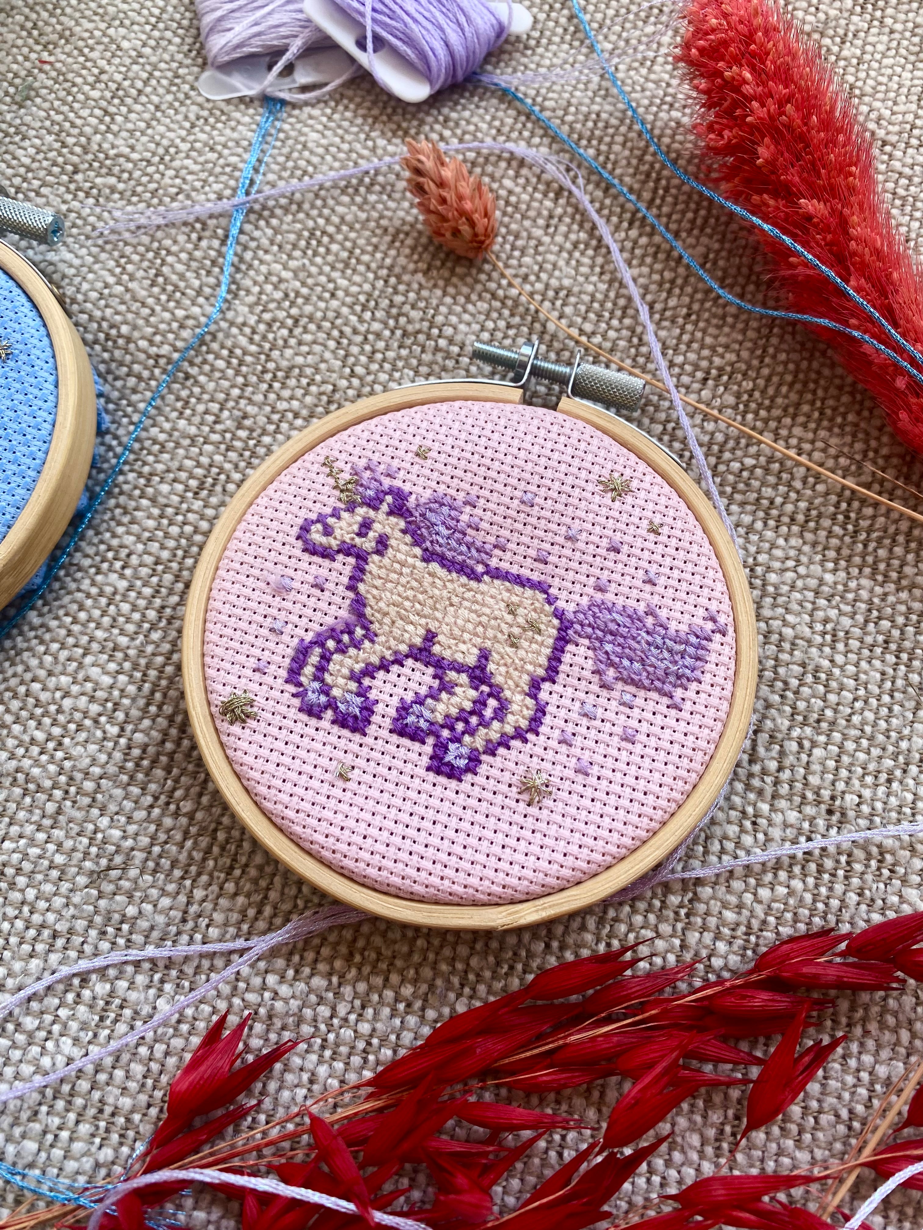 Licorne et Pégase - Modèle de point de croix