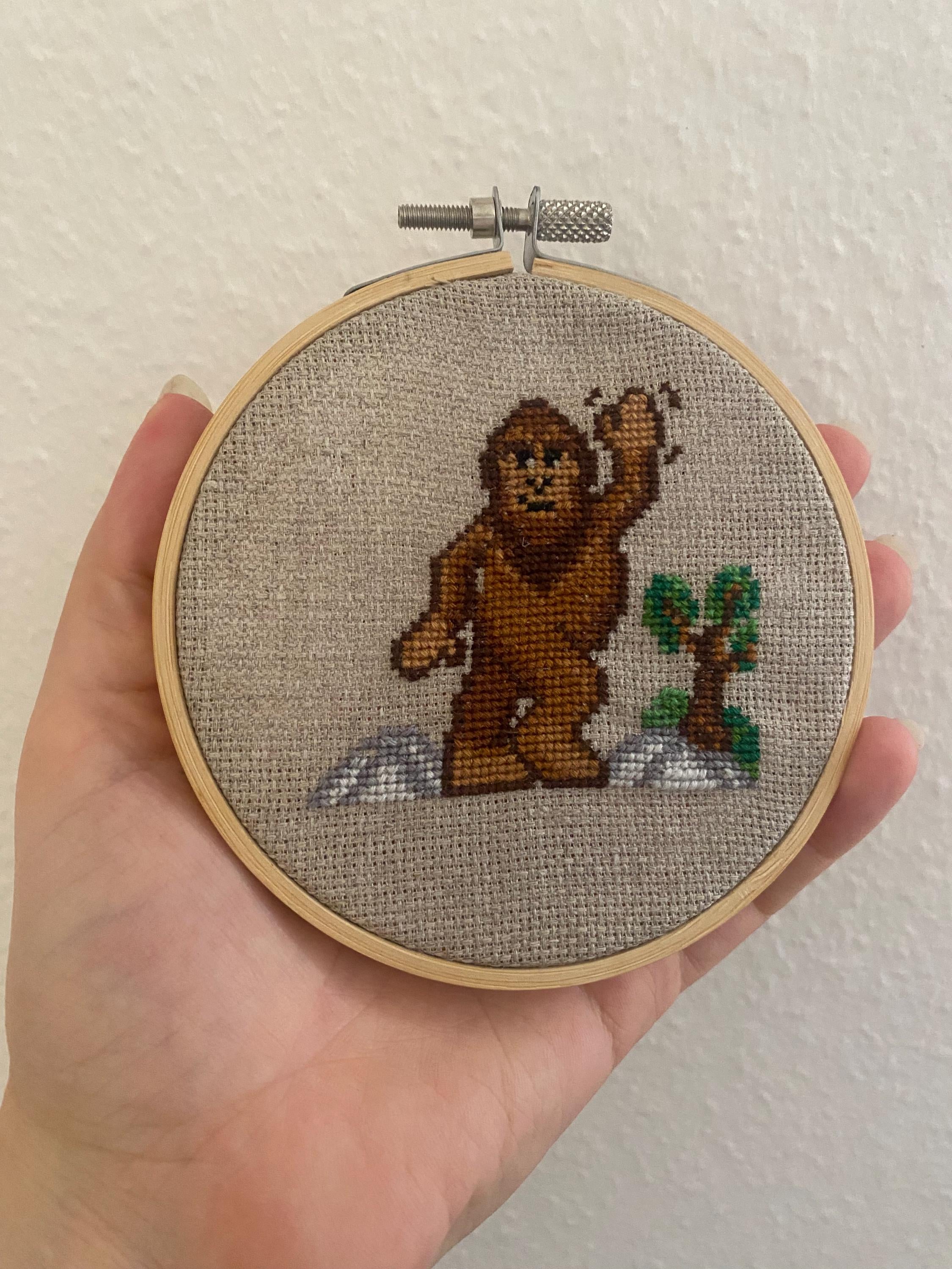 Modèle de point de croix bigfoot pixel art