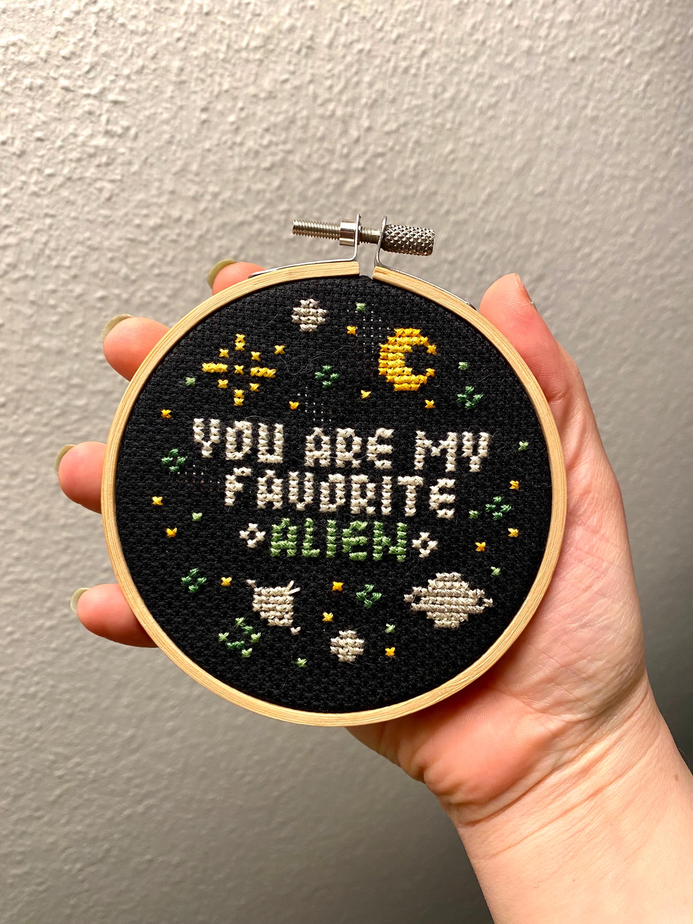 Modèle point de croix youre my favorite alien